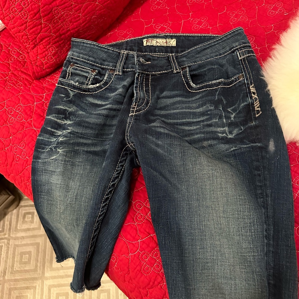 BKE Shorts Women's Size 34 Distress Cut Off Shorts Culture Fit Dark Wash